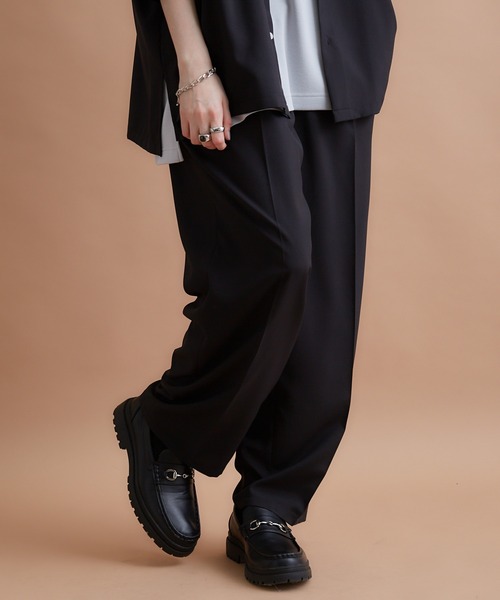 JUNRED(ジュンレッド)の「セットアップ対応 / エアスルーインタックワイドストレートパンツ(スラックス・メンズ・ブラック/グレー/グリーン系その他/ブルー系その他3・S/M/L)」の5枚目の写真