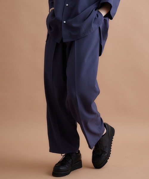 JUNRED(ジュンレッド)の「セットアップ対応 / エアスルーインタックワイドストレートパンツ(スラックス・メンズ・ブラック/グレー/グリーン系その他/ブルー系その他3・S/M/L)」の11枚目の写真