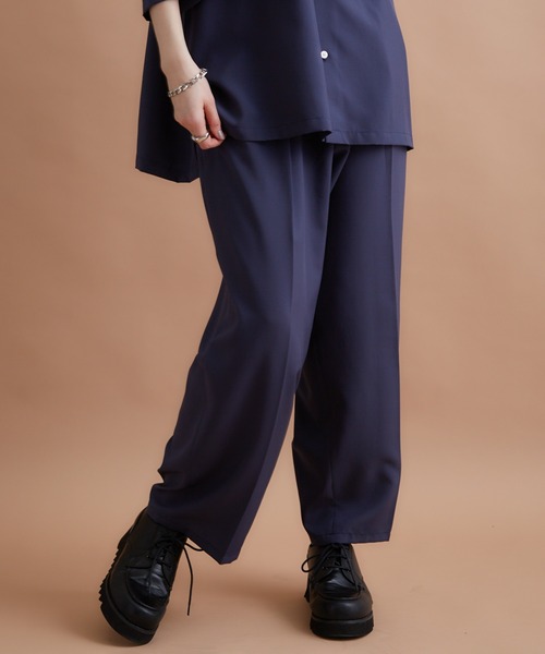 JUNRED(ジュンレッド)の「セットアップ対応 / エアスルーインタックワイドストレートパンツ(スラックス・メンズ・ブラック/グレー/グリーン系その他/ブルー系その他3・S/M/L)」の12枚目の写真