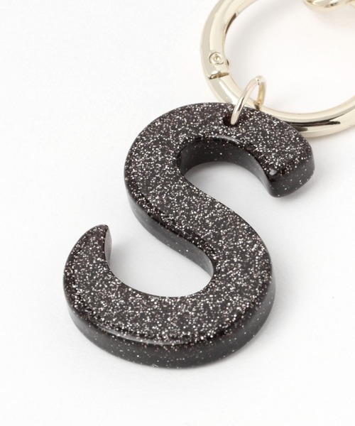 GLOBAL WORK（グローバルワーク）の「マルチWAYイニシャルチャーム/194232（キーホルダー・レディース・M/R/A/K/S/ブラック系その他/ピンク系その他/ゴールド系その他/ブルー系その他/シルバー系その他/Y/ベージュ系その他・FREE）」の13枚目の写真