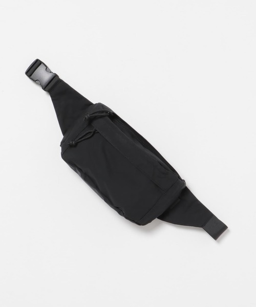 URBAN RESEARCH（アーバンリサーチ）の「LAMPEYE　コットンナイロンボディバッグ（ボディバッグ/ウエストポーチ・レディース・ブラック/ベージュ・-）」の10枚目の写真