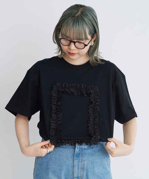 I am I in fact...（アイアムアイインファクト）の「●フリルフレーム　Ｔシャツ（Tシャツ/カットソー・レディース・ブラック/ホワイト・FREE）」の2枚目の写真