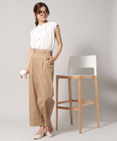 DRESKIP（ドレスキップ）の「◆【イージーケア】さらりと上品で好印象◎ 前開きギャザーネックブラウス（シャツ/ブラウス・レディース・ブラック系/オフホワイト/ホワイト系3/黄緑系/ネイビー/ピンク系・03/04/02）」の7枚目の写真