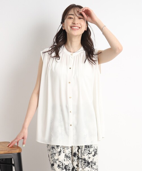 DRESKIP（ドレスキップ）の「◆【イージーケア】さらりと上品で好印象◎ 前開きギャザーネックブラウス（シャツ/ブラウス・レディース・ブラック系/オフホワイト/ホワイト系3/黄緑系/ネイビー/ピンク系・03/04/02）」の13枚目の写真