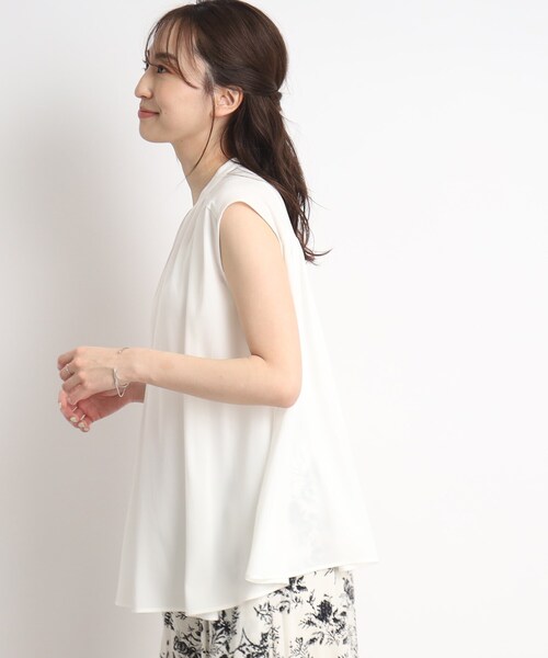 DRESKIP（ドレスキップ）の「◆【イージーケア】さらりと上品で好印象◎ 前開きギャザーネックブラウス（シャツ/ブラウス・レディース・ブラック系/オフホワイト/ホワイト系3/黄緑系/ネイビー/ピンク系・03/04/02）」の15枚目の写真