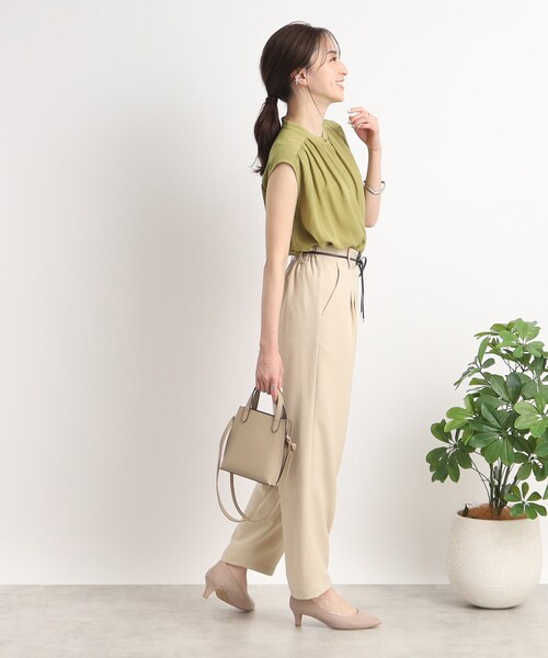 DRESKIP（ドレスキップ）の「◆【イージーケア】さらりと上品で好印象◎ 前開きギャザーネックブラウス（シャツ/ブラウス・レディース・ブラック系/オフホワイト/ホワイト系3/黄緑系/ネイビー/ピンク系・03/04/02）」の17枚目の写真