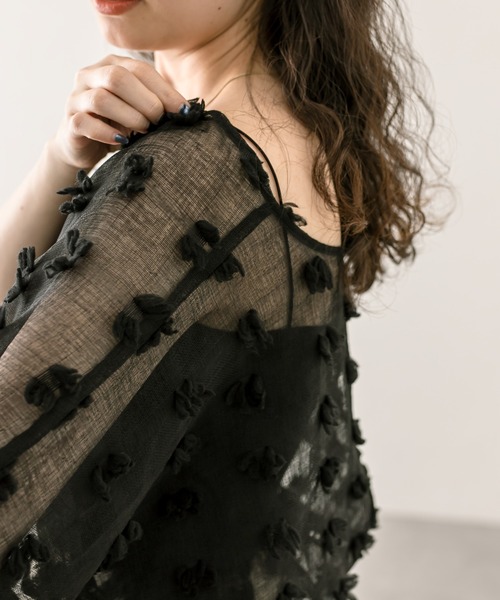 mystic(ミスティック)の「ポンポンフリンジブラウス(シャツ/ブラウス・レディース・アイボリー/ブラック/オフホワイト・FREE)」の22枚目の写真