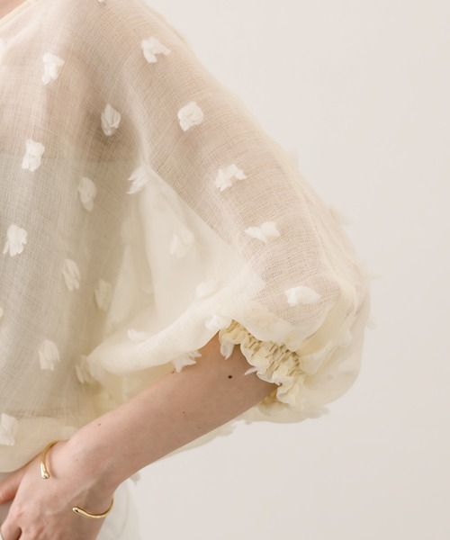 mystic(ミスティック)の「ポンポンフリンジブラウス(シャツ/ブラウス・レディース・アイボリー/ブラック/オフホワイト・FREE)」の6枚目の写真