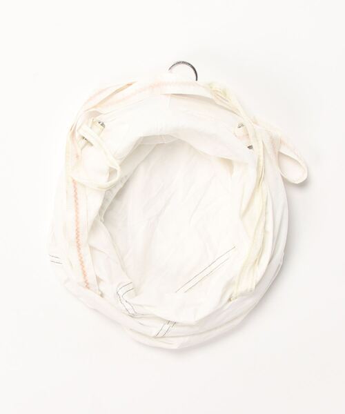 PUEBCO(プエブコ)の「VINTAGE PARACHUTE LAUNDRY BAG(ランドリーグッズ・メンズ・ホワイト・ONE SIZE)」の2枚目の写真