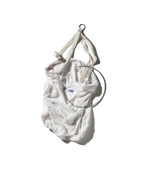 PUEBCO(プエブコ)の「VINTAGE PARACHUTE LAUNDRY BAG(ランドリーグッズ・メンズ・ホワイト・ONE SIZE)」の5枚目の写真