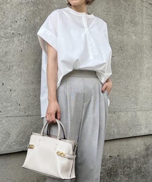 abahouse mavie（アバハウスマヴィ）の「TCブロード半袖シャツ（シャツ/ブラウス・レディース・ホワイト/グリーン/ダークネイビー/ネイビー/マスタード/ホワイト系その他・フリー）」の7枚目の写真