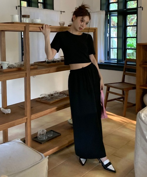 meJane(ミージェーン)の「クロップド丈Tシャツ×ロングスカート スウェットライクセットアップ(セットアップ・レディース・グレー/ブラック・FREE)」の12枚目の写真