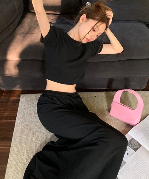 meJane(ミージェーン)の「クロップド丈Tシャツ×ロングスカート スウェットライクセットアップ(セットアップ・レディース・グレー/ブラック・FREE)」の9枚目の写真