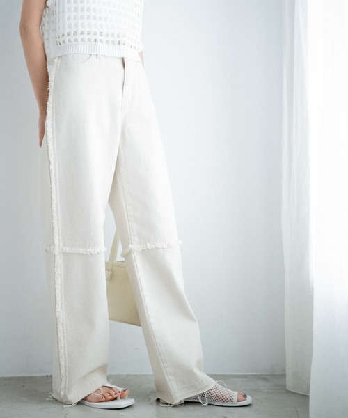 WEGO(ウィゴー)の「WEGO/フリンジバギーパンツ(デニムパンツ・レディース・オフホワイト/ライトインディゴブルー・SMALL/MEDIUM)」の20枚目の写真