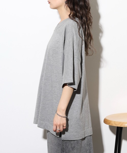 atONE(アットワン)の「atONE 前後2WAYビッグTシャツ 半袖(Tシャツ/カットソー・レディース・オフホワイト/杢グレー/ブラック/グレイッシュベージュ・M-L/LL~3L/4L~5L)」の10枚目の写真