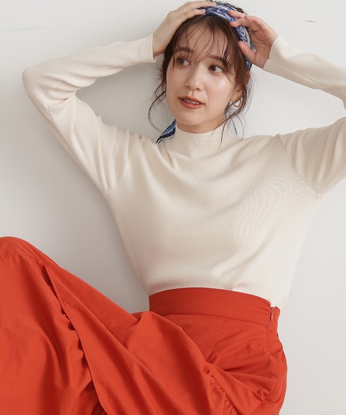 N.（N. Natural Beauty Basic）（エヌエヌナチュラルビューティーベーシック）の「【サスティナブル】◆総針ボトルネック長袖ニット（ニット/セーター・レディース・パープル/オフホワイト/ブラック/ブルー・MEDIUM）」の2枚目の写真