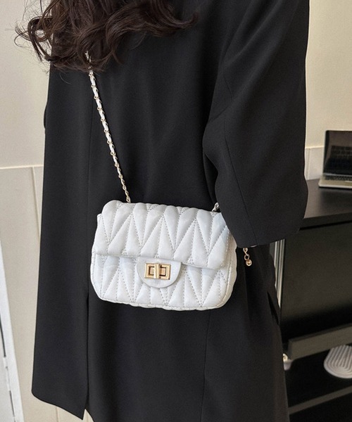 shopnikoniko(ショップニコニコ)の「キルティング ショルダーバッグ チェーンバッグ ミニ(ショルダーバッグ・レディース・ピンク/ホワイト/ブラック/イエロー・フリー)」の15枚目の写真