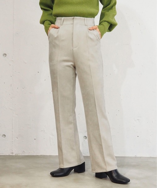 tiptop(ティップトップ)の「【2サイズ展開/web限定Sサイズあり】スエポンセンタープレスセミフレアパンツ(スラックス・レディース・チャコールグレー/ブルー/アイボリー/ブラック・S/M)」の2枚目の写真