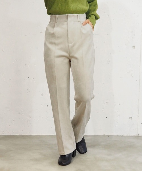 tiptop(ティップトップ)の「【2サイズ展開/web限定Sサイズあり】スエポンセンタープレスセミフレアパンツ(スラックス・レディース・チャコールグレー/ブルー/アイボリー/ブラック・S/M)」の6枚目の写真