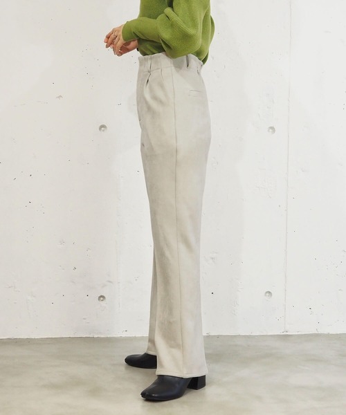 tiptop(ティップトップ)の「【2サイズ展開/web限定Sサイズあり】スエポンセンタープレスセミフレアパンツ(スラックス・レディース・チャコールグレー/ブルー/アイボリー/ブラック・S/M)」の8枚目の写真