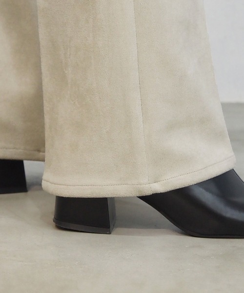 tiptop(ティップトップ)の「【2サイズ展開/web限定Sサイズあり】スエポンセンタープレスセミフレアパンツ(スラックス・レディース・チャコールグレー/ブルー/アイボリー/ブラック・S/M)」の18枚目の写真