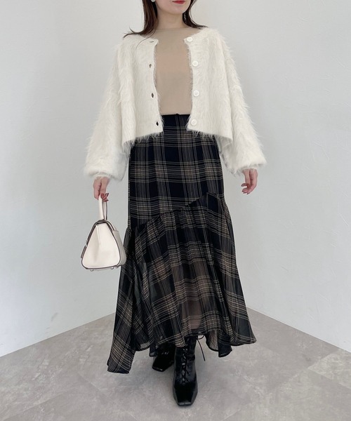 mysty woman（ミスティウーマン）の「ロゴ刺繍ロンT　986353（Tシャツ/カットソー・レディース・ブラック/オフホワイト/ライトベージュ・FREE）」の14枚目の写真