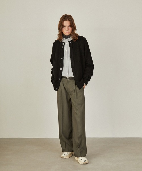 EMMA CLOTHES（エマクローズ）の「ウール混ブークレヤーン オーバーサイズクルーネックニットカーディガン EMMA CLOTHES（カーディガン/ボレロ・メンズ・アイボリー/ブルー/ブラック/ベージュ・L/M）」の5枚目の写真