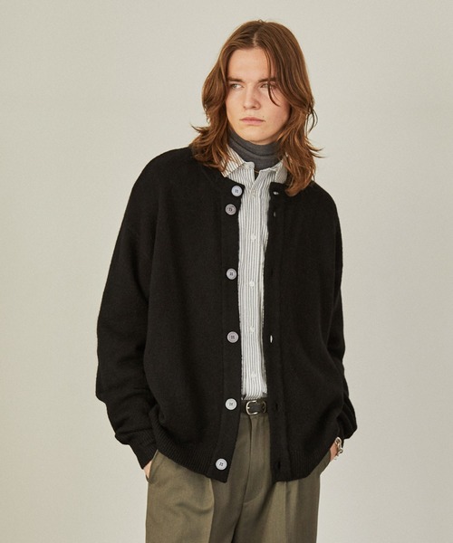 EMMA CLOTHES（エマクローズ）の「ウール混ブークレヤーン オーバーサイズクルーネックニットカーディガン EMMA CLOTHES（カーディガン/ボレロ・メンズ・アイボリー/ブルー/ブラック/ベージュ・L/M）」の6枚目の写真
