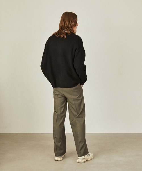 EMMA CLOTHES（エマクローズ）の「ウール混ブークレヤーン オーバーサイズクルーネックニットカーディガン EMMA CLOTHES（カーディガン/ボレロ・メンズ・アイボリー/ブルー/ブラック/ベージュ・L/M）」の7枚目の写真