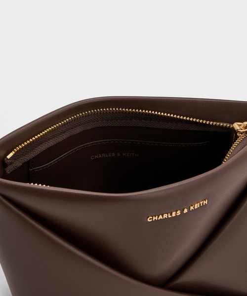 CHARLES & KEITH(チャールズ & キース)の「Midori ミドリ ジオメトリッククロスボディバッグ(ショルダーバッグ・レディース・クリーム/ブラウン系その他/スミクロ/ブラウン系その他7/ワインレッド・S)」の12枚目の写真