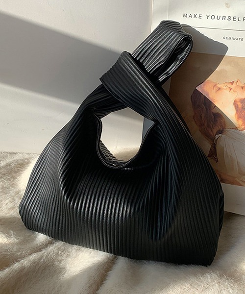 c.u.l（シーユーエル）の「PUレザー リブプリーツハンドバッグ cula780（ハンドバッグ・レディース・アイボリー/ブラック/ライトグリーン・FREE）」の18枚目の写真