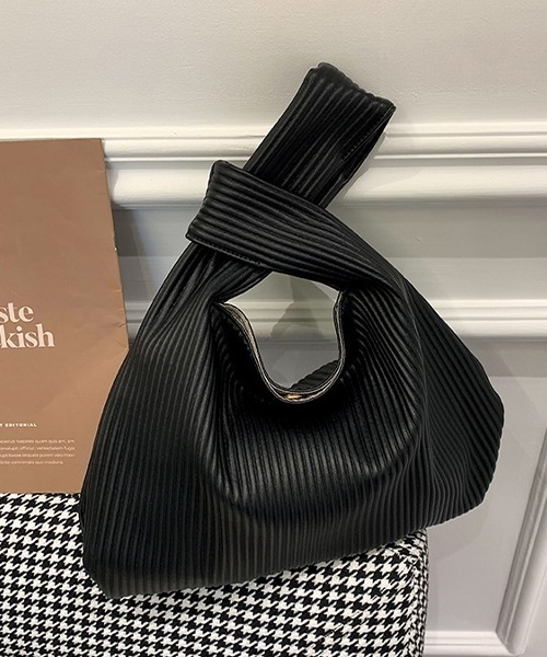 c.u.l（シーユーエル）の「PUレザー リブプリーツハンドバッグ cula780（ハンドバッグ・レディース・アイボリー/ブラック/ライトグリーン・FREE）」の9枚目の写真