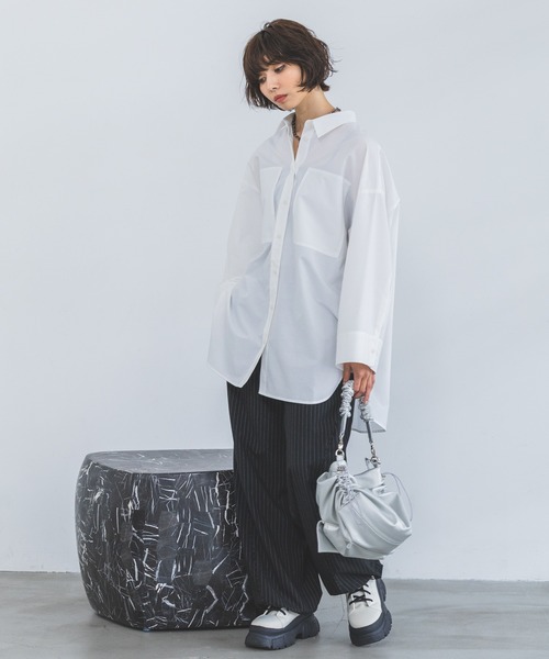 PAGEBOY（ページボーイ）の「コットンタッチルーズシャツ（シャツ/ブラウス・レディース・ブルー系その他/ブラック/スカイブルー/オフホワイト・FREE）」の9枚目の写真