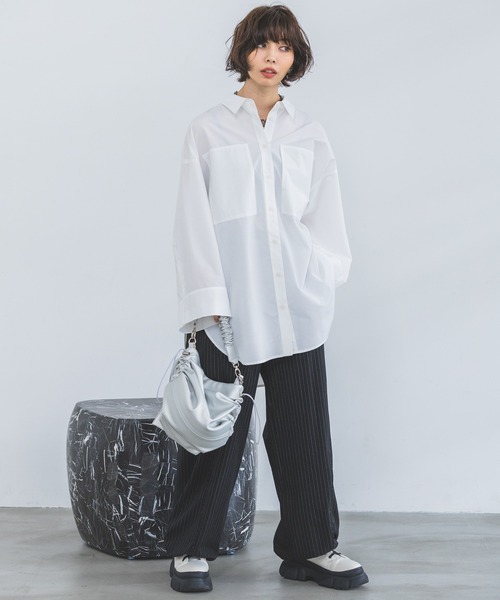 PAGEBOY（ページボーイ）の「コットンタッチルーズシャツ（シャツ/ブラウス・レディース・ブルー系その他/ブラック/スカイブルー/オフホワイト・FREE）」の10枚目の写真