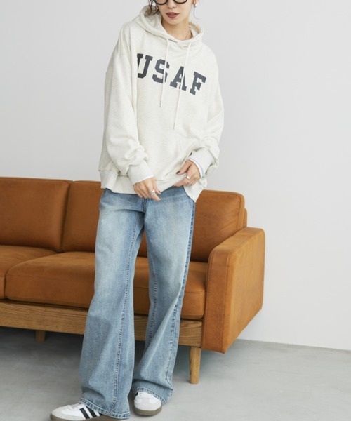 Auntie Rosa Holiday（アンティローザホリデー）の「裏毛カレッジロゴプルオーバー/フーディー（パーカー・レディース・イエロー/チャコールグレー/グレー/ナチュラル・FREE）」の9枚目の写真