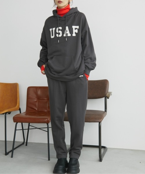 Auntie Rosa Holiday（アンティローザホリデー）の「裏毛カレッジロゴプルオーバー/フーディー（パーカー・レディース・イエロー/チャコールグレー/グレー/ナチュラル・FREE）」の17枚目の写真