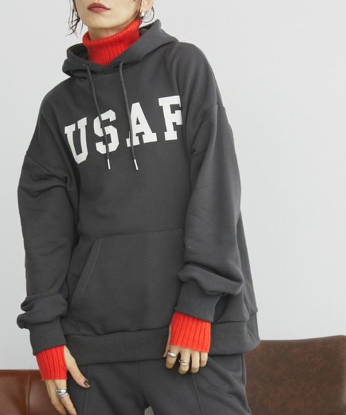 Auntie Rosa Holiday（アンティローザホリデー）の「裏毛カレッジロゴプルオーバー/フーディー（パーカー・レディース・イエロー/チャコールグレー/グレー/ナチュラル・FREE）」の16枚目の写真