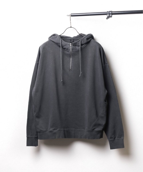 B.I.D.（ビーアイディー）の「《ピグメント加工 裏毛スウェットハーフジップパーカー（パーカー・レディース・ブラック/ブルー/グリーン・LARGE/MEDIUM）」の2枚目の写真