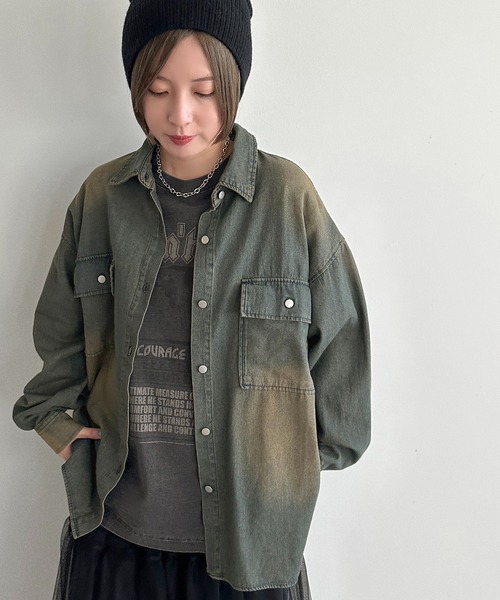 apres jour mignon(アプレジュールミニョン)の「オーバーダイデニムシャツ【ZOZOTOWN限定アイテム】(シャツ/ブラウス・レディース・ブラック/インディゴブルー/ブルー・X-LARGE/フリー)」の17枚目の写真