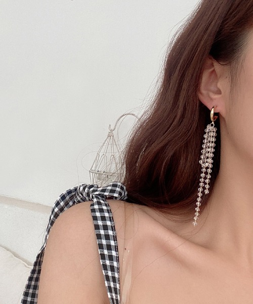 aimoha(アイモハ)の「韓国風優しい水晶チェーンピアス(ピアス(両耳用)・レディース・ブラック/ホワイト・FREE)」の3枚目の写真