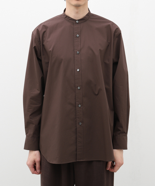 EDIFICE LA BOUCLE(エディフィスラブークル)の「【LA BOUCLE / ラブ―クル】120/2SUVIN タイプライター バンドカラーシャツ(シャツ/ブラウス・メンズ・ホワイト/ライトグレー/ブラウン・MEDIUM/LARGE)」の3枚目の写真