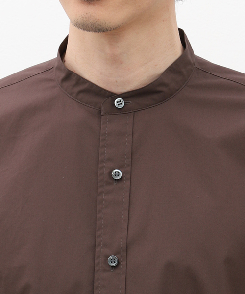 EDIFICE LA BOUCLE(エディフィスラブークル)の「【LA BOUCLE / ラブ―クル】120/2SUVIN タイプライター バンドカラーシャツ(シャツ/ブラウス・メンズ・ホワイト/ライトグレー/ブラウン・MEDIUM/LARGE)」の8枚目の写真