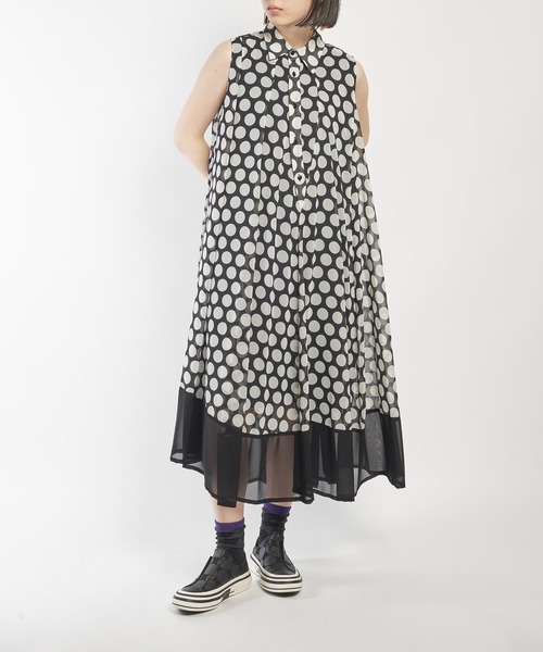 gomme（ゴム）の「ドットシフォン　ウェイブシャツワンピース（シャツワンピース・レディース・ブラック×ホワイト・MEDIUM）」の15枚目の写真