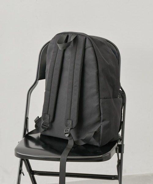JUNRED（ジュンレッド）の「【 PACKING / パッキング 】PC PADED BACKPACK / パデッド バックパック（バックパック/リュック・メンズ・ブラック・FREE）」の3枚目の写真