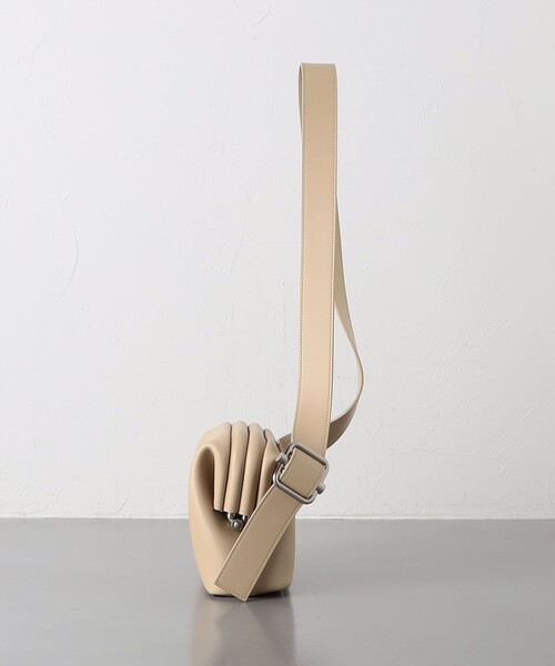 OSOI（オソイ）の「【一部別注】＜OSOI＞MINI BROT バッグ（ショルダーバッグ・レディース・ベージュ/ブラック・FREE）」の8枚目の写真