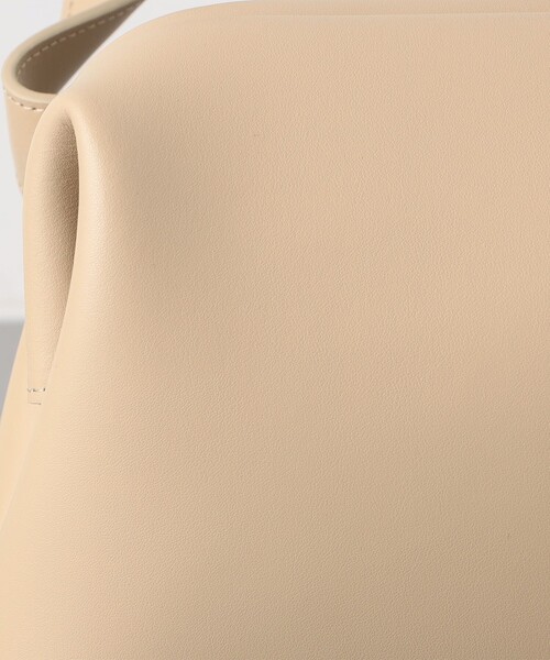 OSOI（オソイ）の「【一部別注】＜OSOI＞MINI BROT バッグ（ショルダーバッグ・レディース・ベージュ/ブラック・FREE）」の17枚目の写真