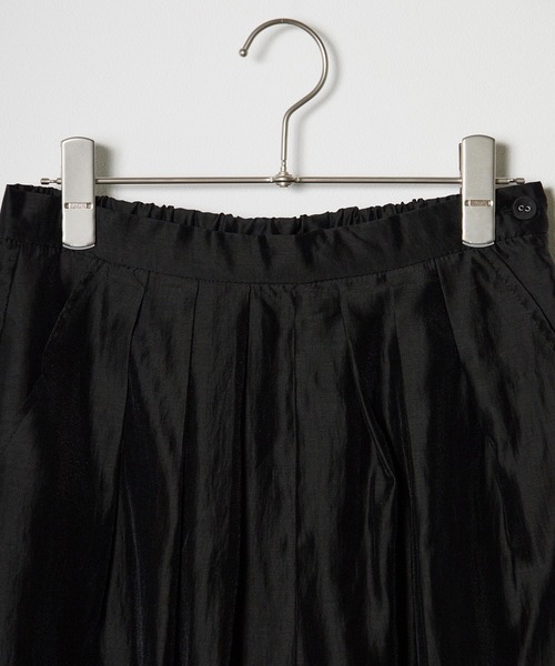 AO2（アオズ）の「Sheer Curved Pants / シアーカーブパンツ（スラックス・レディース・ブラック/ホワイト/グリーン・M/L）」の8枚目の写真