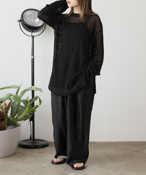 AO2（アオズ）の「Sheer Curved Pants / シアーカーブパンツ（スラックス・レディース・ブラック/ホワイト/グリーン・M/L）」の17枚目の写真