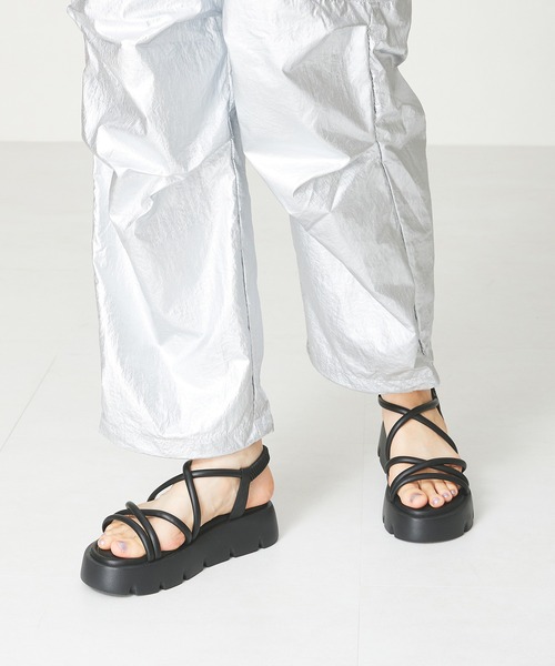 ORiental TRaffic（オリエンタルトラフィック）の「チューブストラップ厚底サンダル/41218（サンダル・レディース・ブラック/ベージュ・SS/S/M/L/LL/3L）」の15枚目の写真