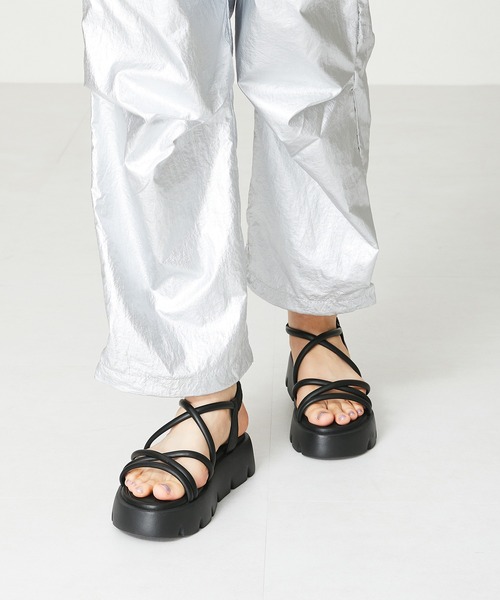 ORiental TRaffic（オリエンタルトラフィック）の「チューブストラップ厚底サンダル/41218（サンダル・レディース・ブラック/ベージュ・SS/S/M/L/LL/3L）」の17枚目の写真